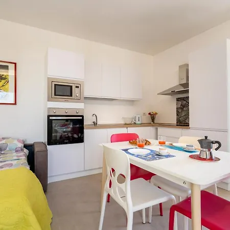 Апартаменти La Casa Di Venere With Parking Барі